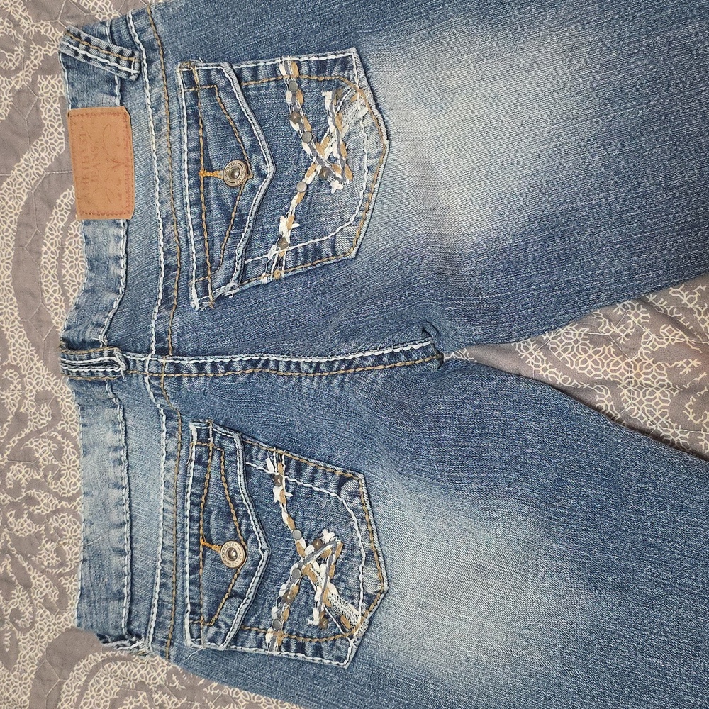 Classic Blue Distressed Women Jeans - Picture 8 of 8